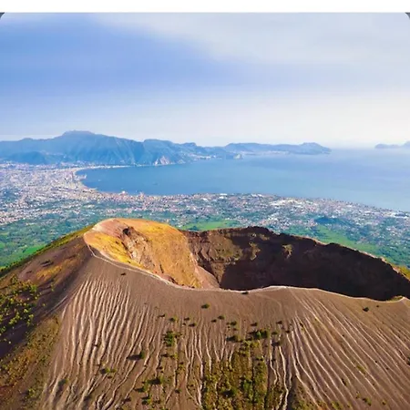 לינה וארוחת בוקר The Place Piazza Lauro סורנטו