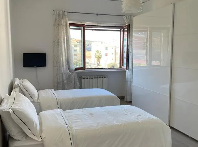 The Place Piazza Lauro 4*