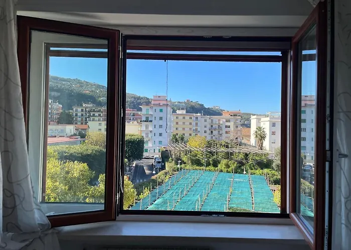 The Place Piazza Lauro Bed & Breakfast 4*