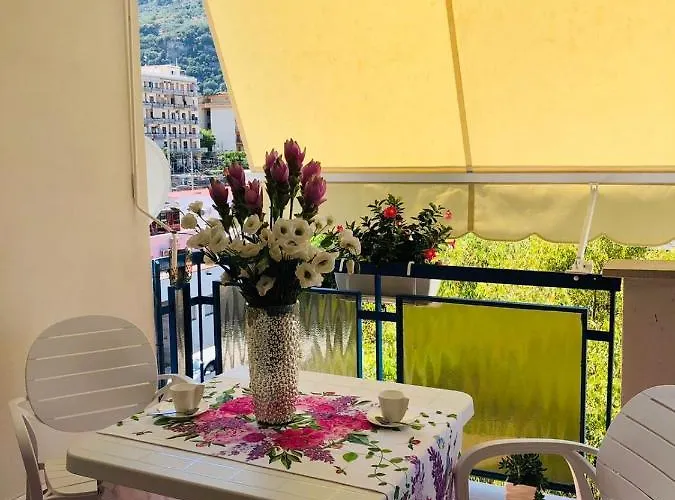 The Place Piazza Lauro Bed & Breakfast