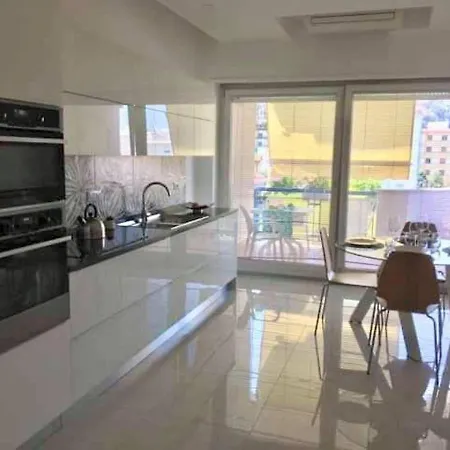 فندق مبيت وإفطار The Place Piazza Lauro