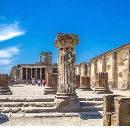 The Place Piazza Lauro فندق مبيت وإفطار